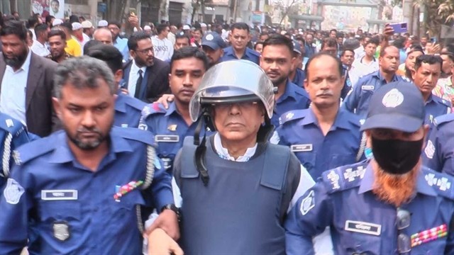 অস্ত্র মামলায় দুই দিনের রিমান্ডে আনিসুল হক