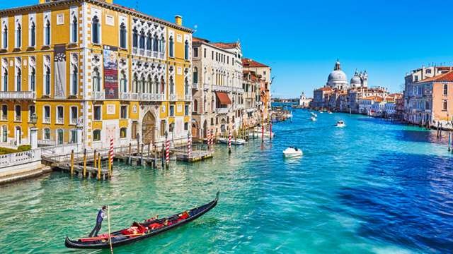 ভেনিস: জল-জীবনের রোমান্টিক ছন্দ